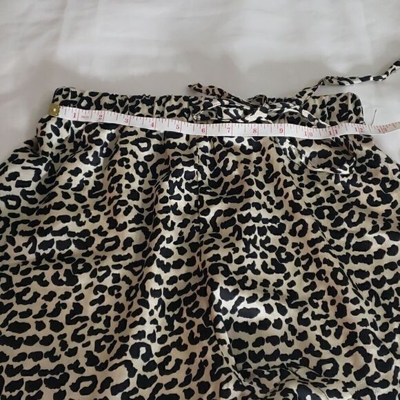 SHEIN Leopard Elastic Shorts - Picture 7 of 9
